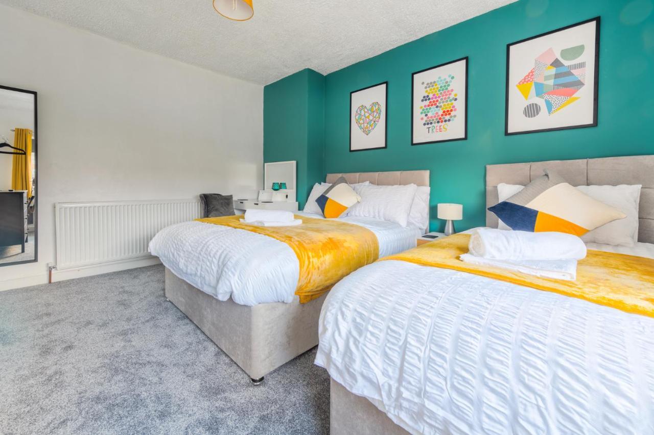 Rookwood House - Spacious Home With Free Parking - Short Stay Leeds Leeds  Exteriér fotografie