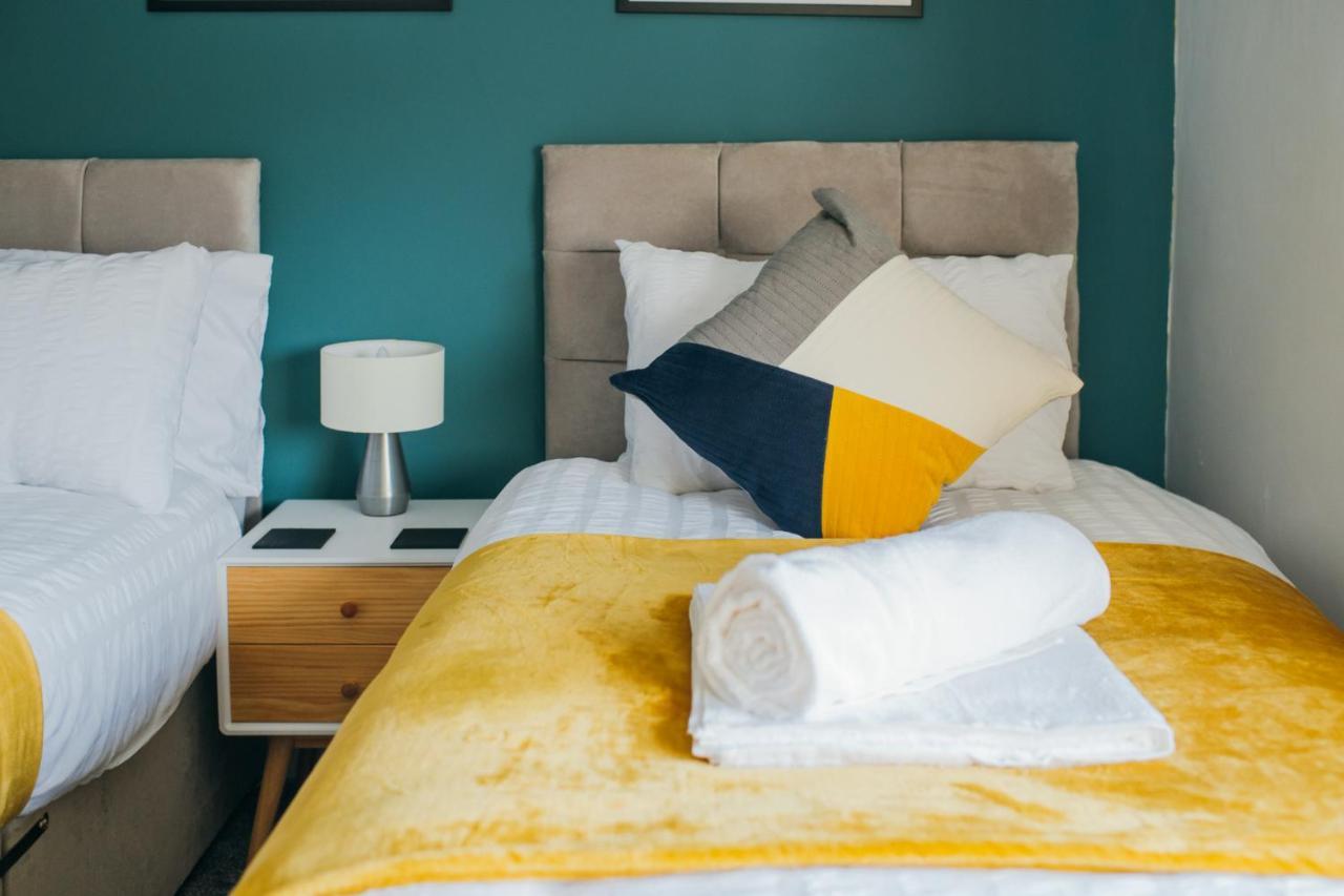 Rookwood House - Spacious Home With Free Parking - Short Stay Leeds Leeds  Exteriér fotografie