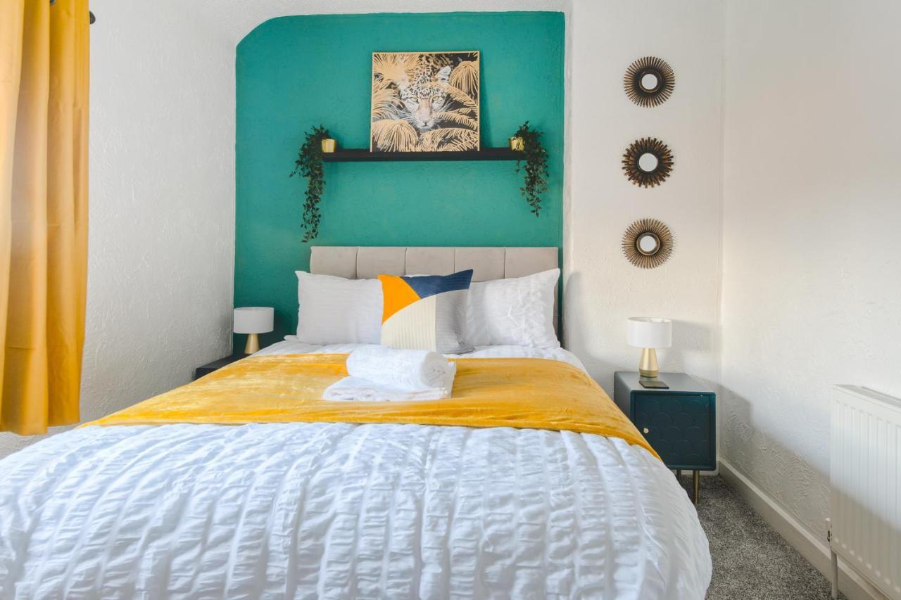 Rookwood House - Spacious Home With Free Parking - Short Stay Leeds Leeds  Exteriér fotografie