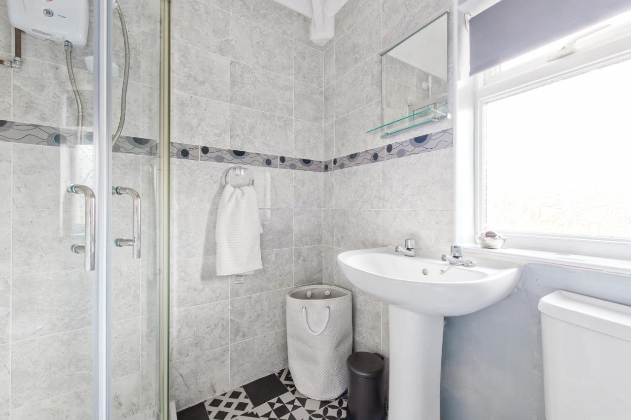 Rookwood House - Spacious Home With Free Parking - Short Stay Leeds Leeds  Exteriér fotografie