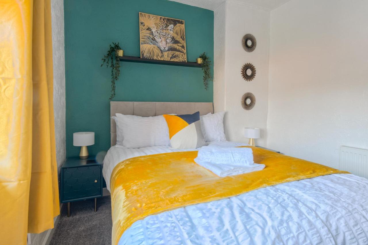 Rookwood House - Spacious Home With Free Parking - Short Stay Leeds Leeds  Exteriér fotografie